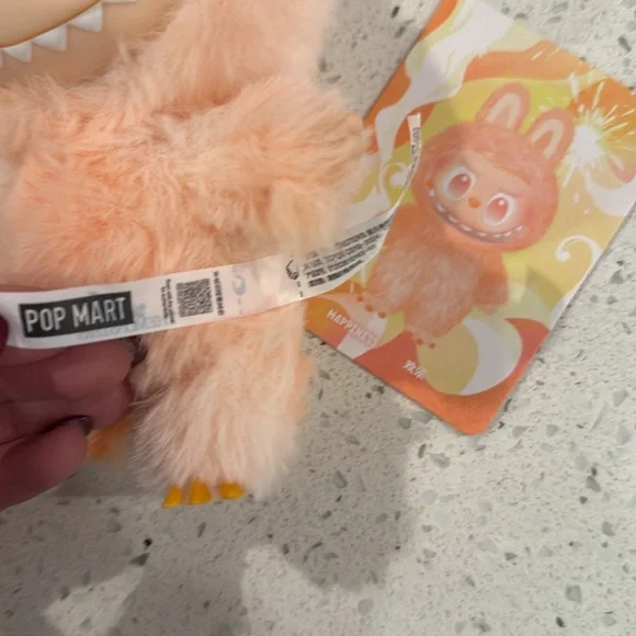 Labubu Big into Energy Authentic - Picture 3 of 3